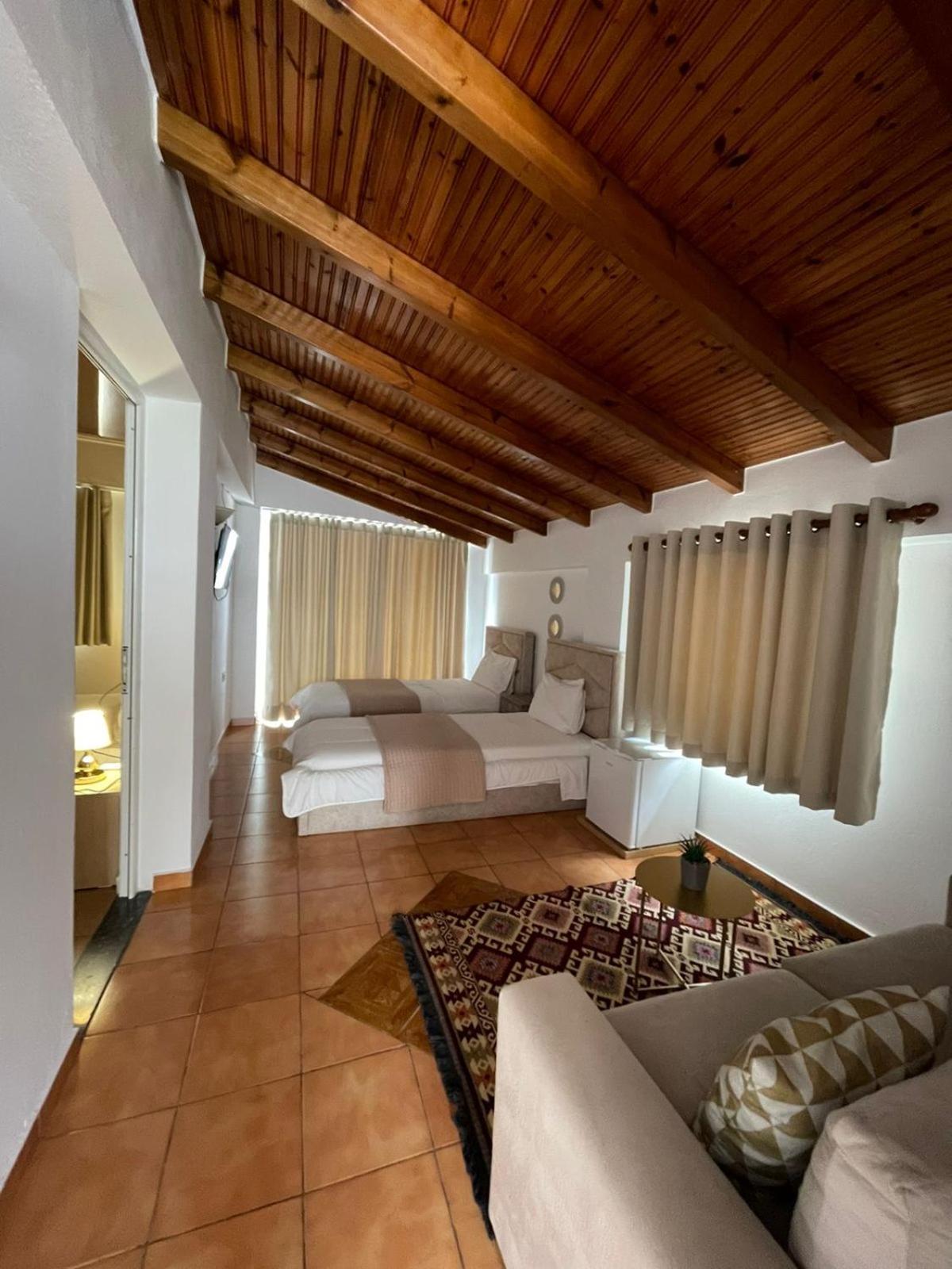 Hotel Kolagji Himara Kültér fotó